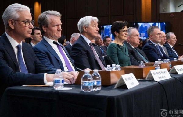 华尔街与加密货币的游说大战：金融政策角力在华盛顿全面升级