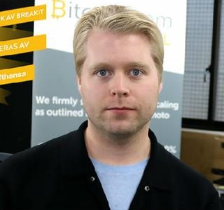 Emil Oldenburg照片
